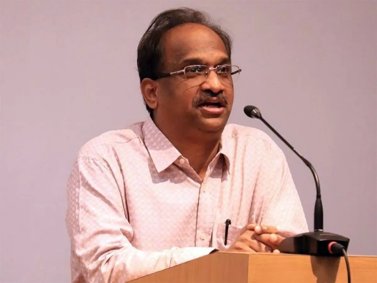 పవన్, జగన్ పేర్లతో రగిలిన రాజకీయ వివాదం..