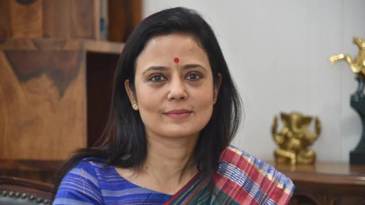 కేంద్ర మంత్రికి రాజీనామా లేఖ రాయడం రాదేమో - మహువా మొయిత్రా