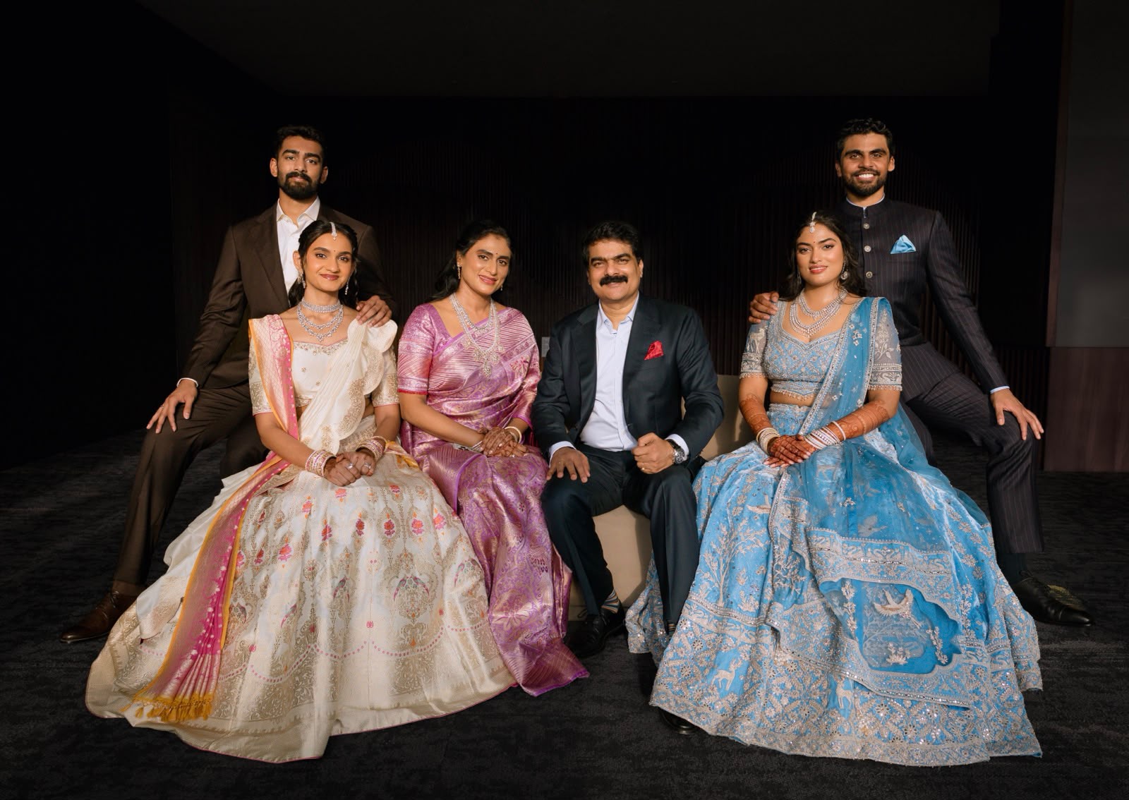 నిశ్చితార్థంతో కొత్త జీవితానికి అంజిలి రెడ్డి శ్రీకారం.. ఘనంగా వేడుక