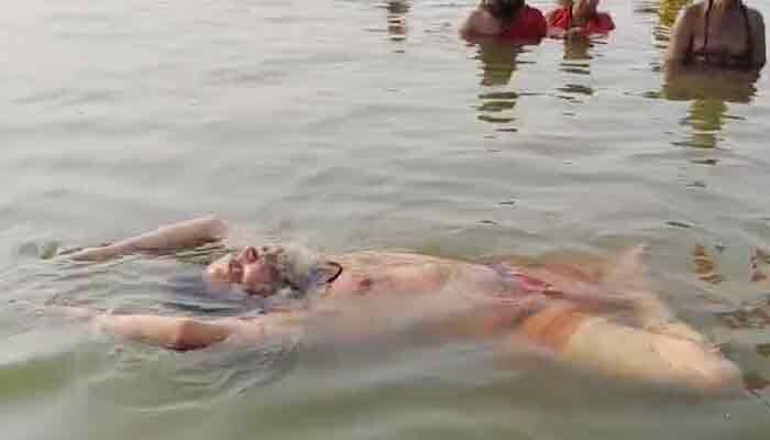 కాళేశ్వరం పుష్కర ఘాట్లో అరుదైన దృశ్యం భక్తులు ఆశ్చర్యం!