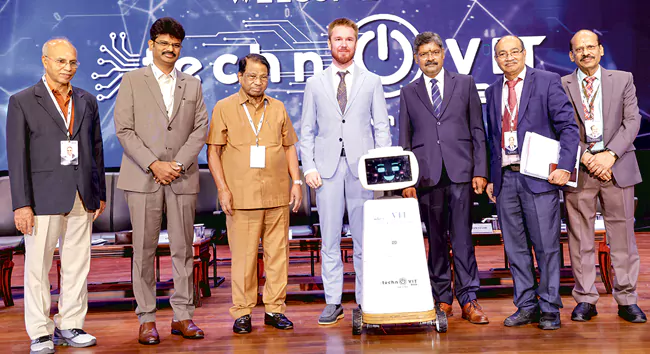 వీఐటీ చెన్నైలో ‘టెక్నో వీఐటీ 26’ ప్రారంభం