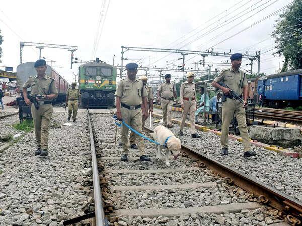 Railway Police Crack Down on Train Theft Gang After Months of Pursuit