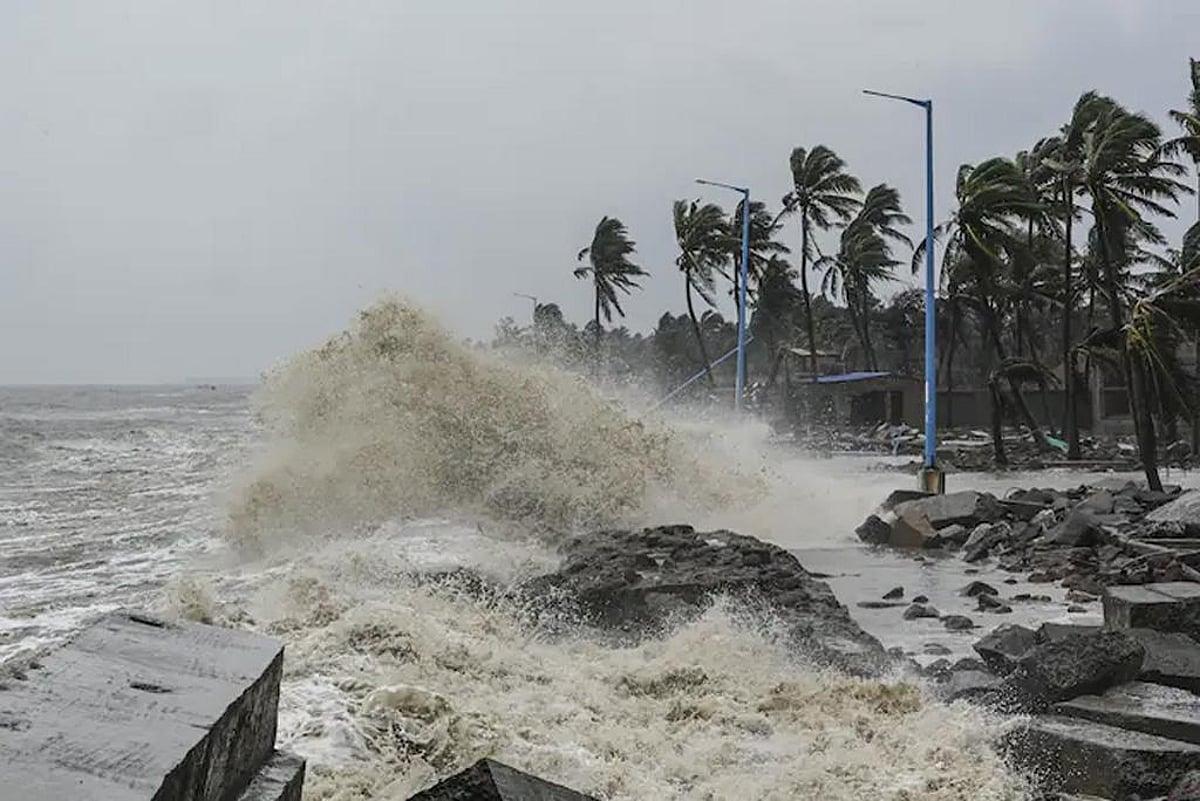 ‘అర్నబ్‌’ తుపాను బీభత్సం.. జలమయమైన లోతట్టు ప్రాంతాలు
