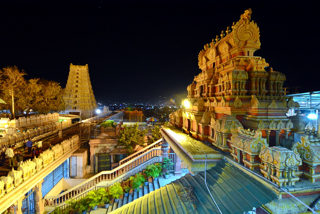 విజయవాడ దుర్గగుడిలో మరోసారి టికెట్ అక్రమాలు