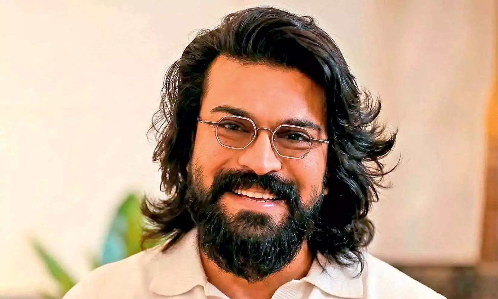 రామ్ చరణ్ సినిమాలో ‘ధురంధర్’ హీరోయిన్ ?