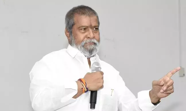 నర్సాపూర్ రెస్టారెంట్ ఘటనపై మంత్రి దామోదర్ ఆరా