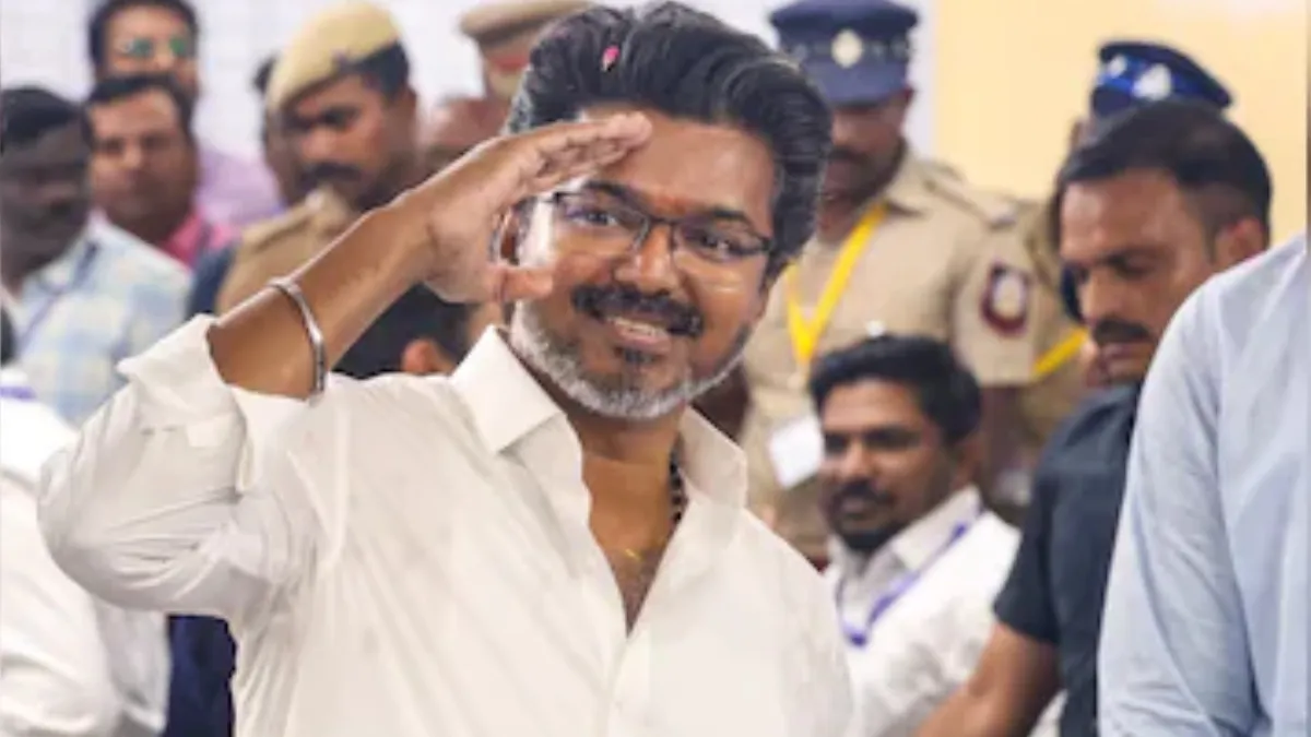 CM Vijay’s Simplicity Goes Viral