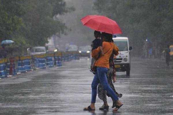 ఏపీకి మరో వారం రోజుల పాటు వాతావరణ హెచ్చరికలు.. భారీ వర్షాలు, ఈదురుగాలుల ముప్పు
