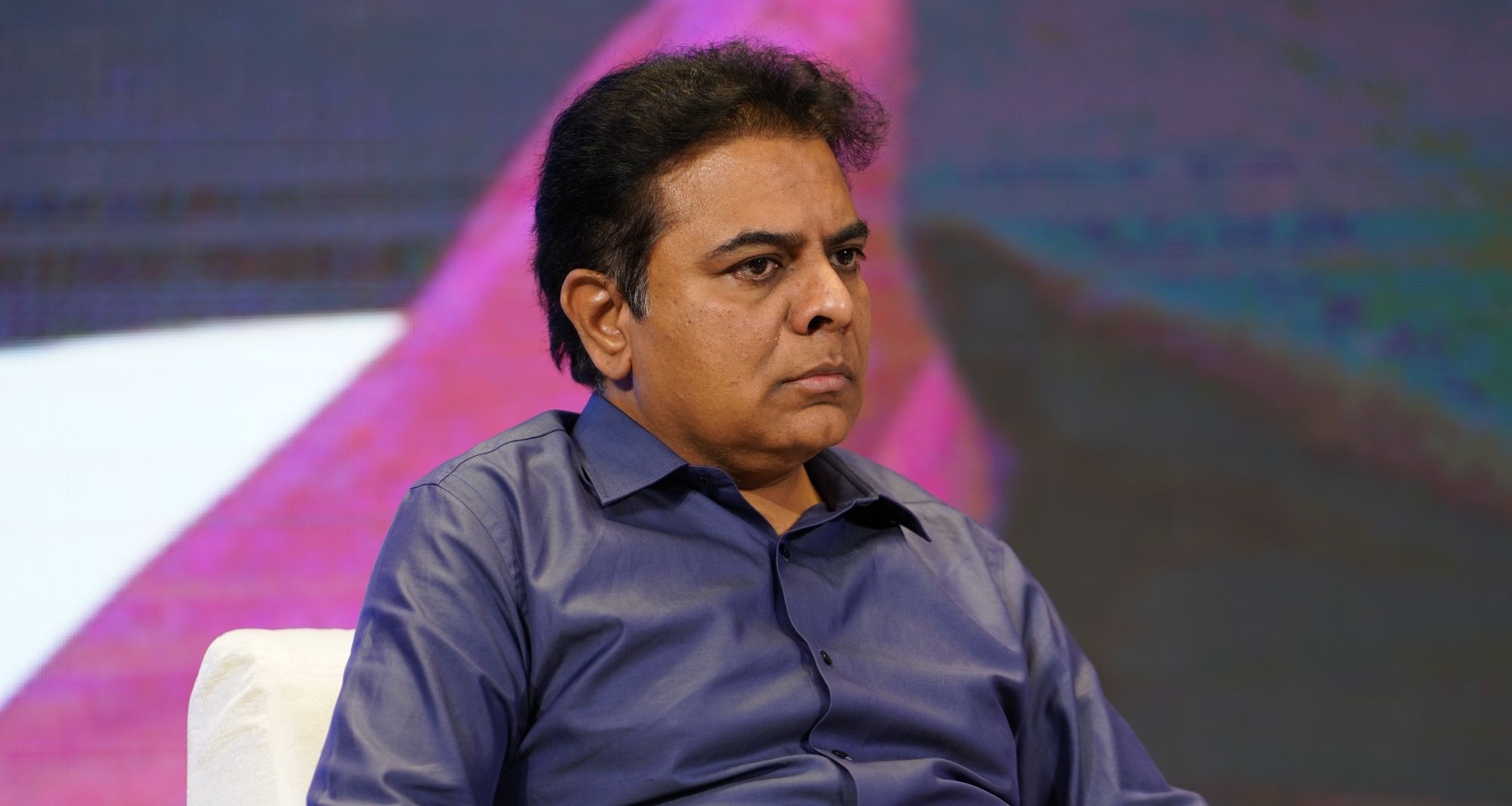 ఆదిలాబాద్ రిమ్స్ ఘటనపై కేటీఆర్ ఆగ్రహం