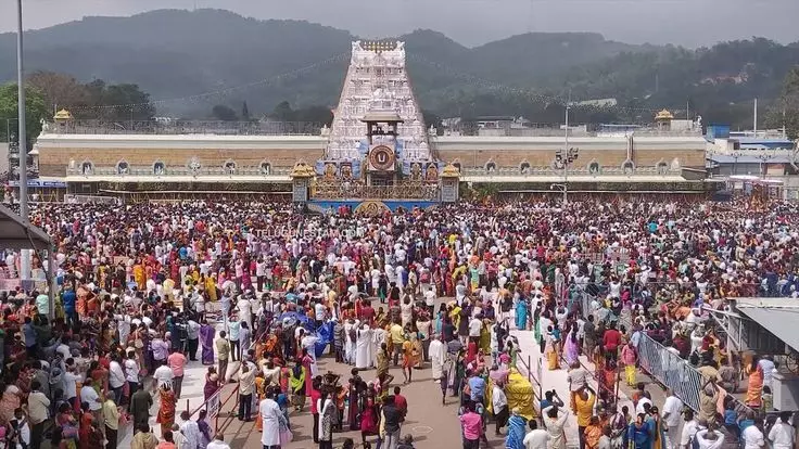 Heavy Rush for Srivari Darshan