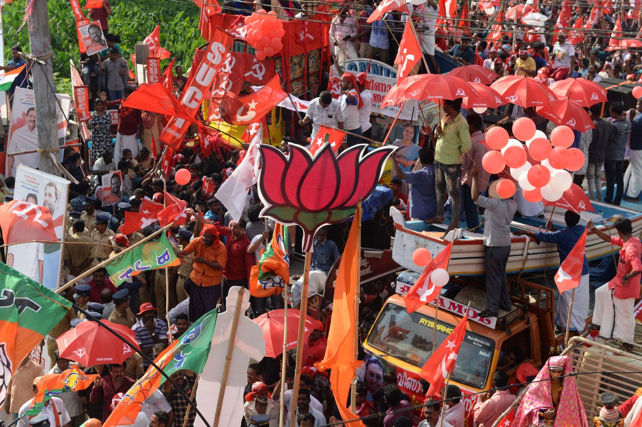 కేరళ ఎగ్జిట్ పోల్స్‌: యూడీఎఫ్‌కు ఆధిక్యం, ఎల్‌డీఎఫ్‌కు ఎదురుగాలి!