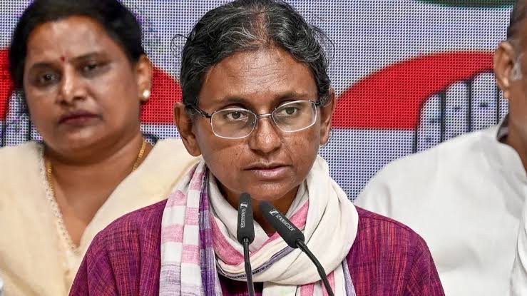 తెలంగాణ కాంగ్రెస్కు కొత్త ఇన్చార్జి కోసం కసరత్తు