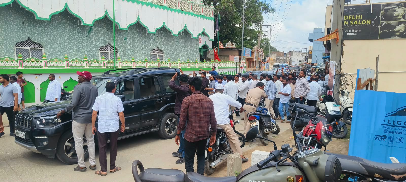 Tension in Punganur as Alliance and YSRCP Supporters Clash