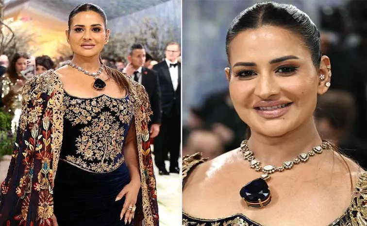 మనీష్ మల్హోత్రా డిజైనర్ వేర్‌లో మెరిసిన సుధా రెడ్డి...