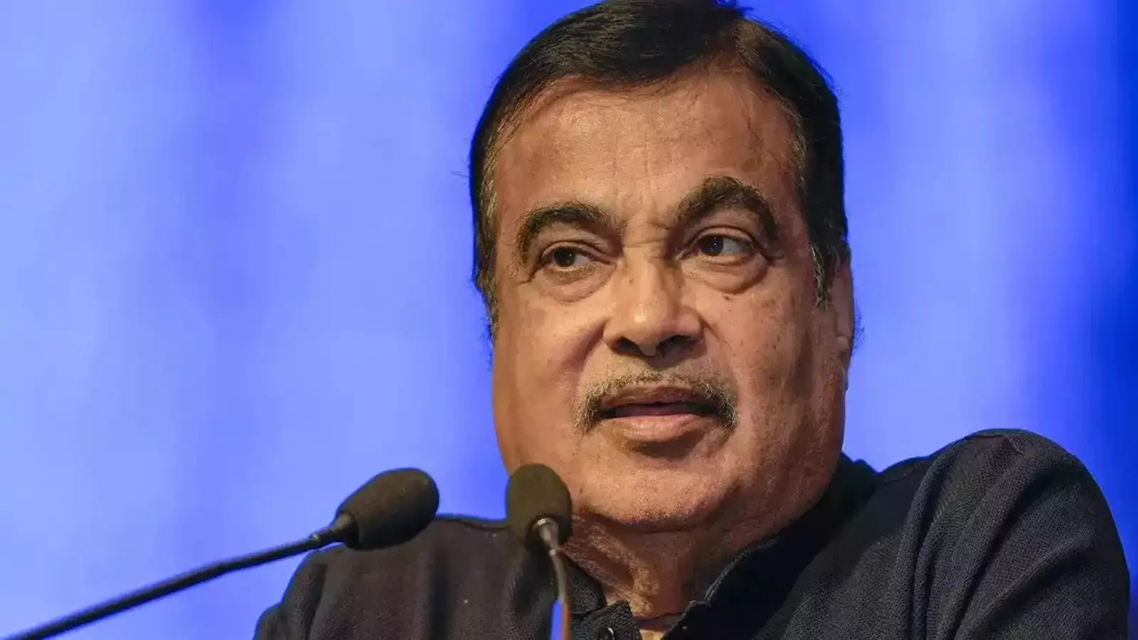 ఎలక్ట్రిక్‌ వాహనాలపై కేంద్రం ఫోకస్‌.. గడ్కరీ కీలక ప్రకటన