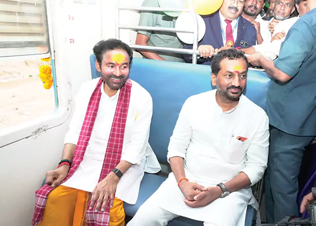 కొమురవెల్లి స్టేషన్ ప్రారంభించిన కిషన్ రెడ్డి