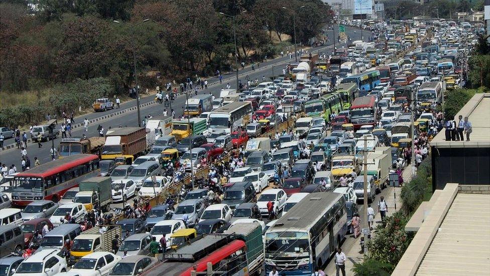 Bengaluru Traffic Sparks Debate Over Office Culture and Daily Commute
