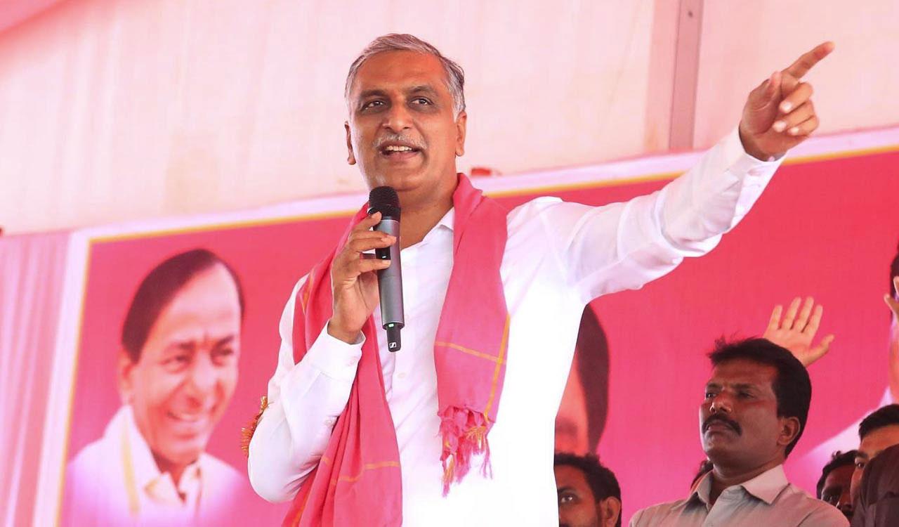 సూర్యాపేటలో పోలీసుల దౌర్జన్యంపై హరీశ్‌రావు ఆగ్రహం..