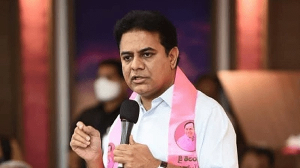 అధికారులపై కేటీఆర్‌ తీవ్ర హెచ్చరిక