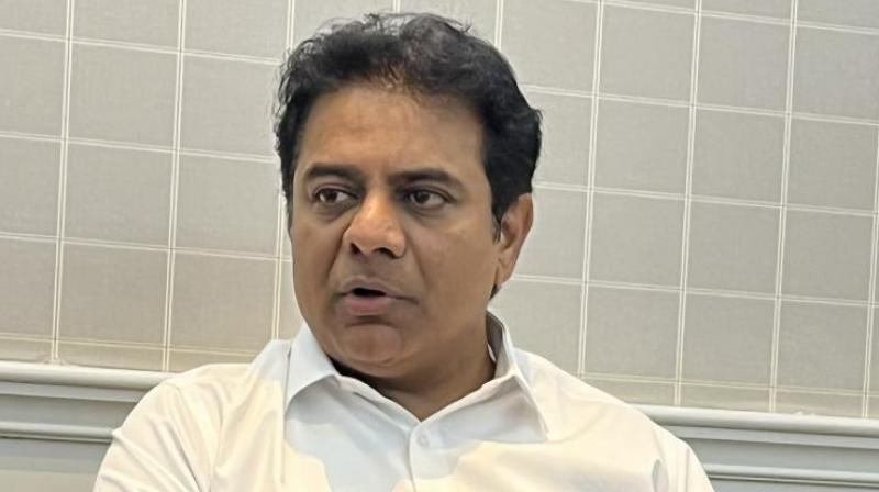 కేటీఆర్ కామెంట్స్ పై విరుచుకుపడుతున్న నెటిజన్లు….