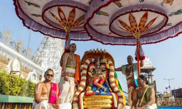 Sri Malayappa Swamy Appears as Lord Krishna on Chinna Sesha Vahanam