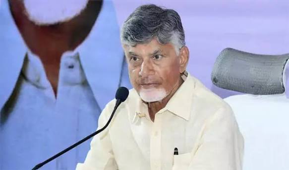 రైలు ఢీకొన్న ఘటనలో నలుగురి మృతిపై ముఖ్యమంత్రి చంద్రబాబు దిగ్భ్రాంతి
