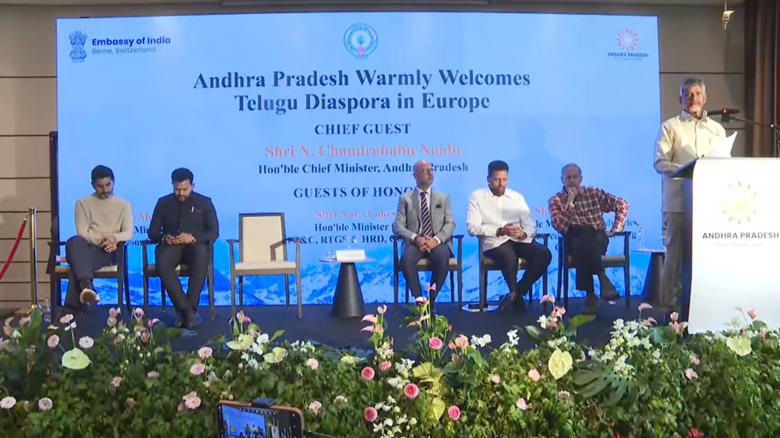 తెలుగు రాజకీయాల్లో పెరుగుతున్న ఎన్నారైల ప్రాధాన్యం  