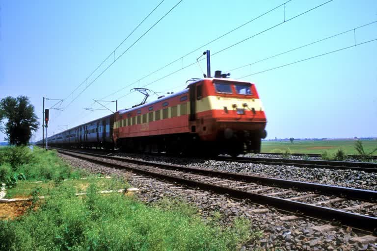South Central Railway Issues Advisory for Train Passengers Amid Cyclone Arnab