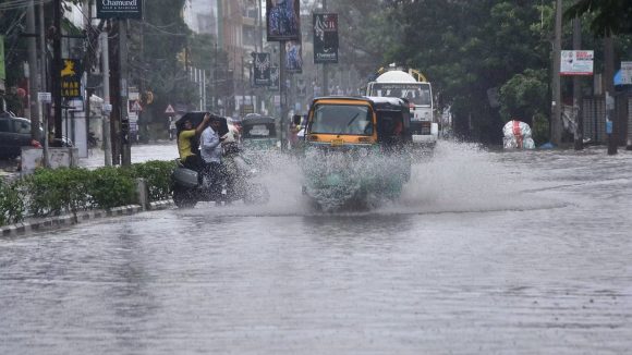 తెలంగాణ, ఏపీలో వర్షాల జోరు