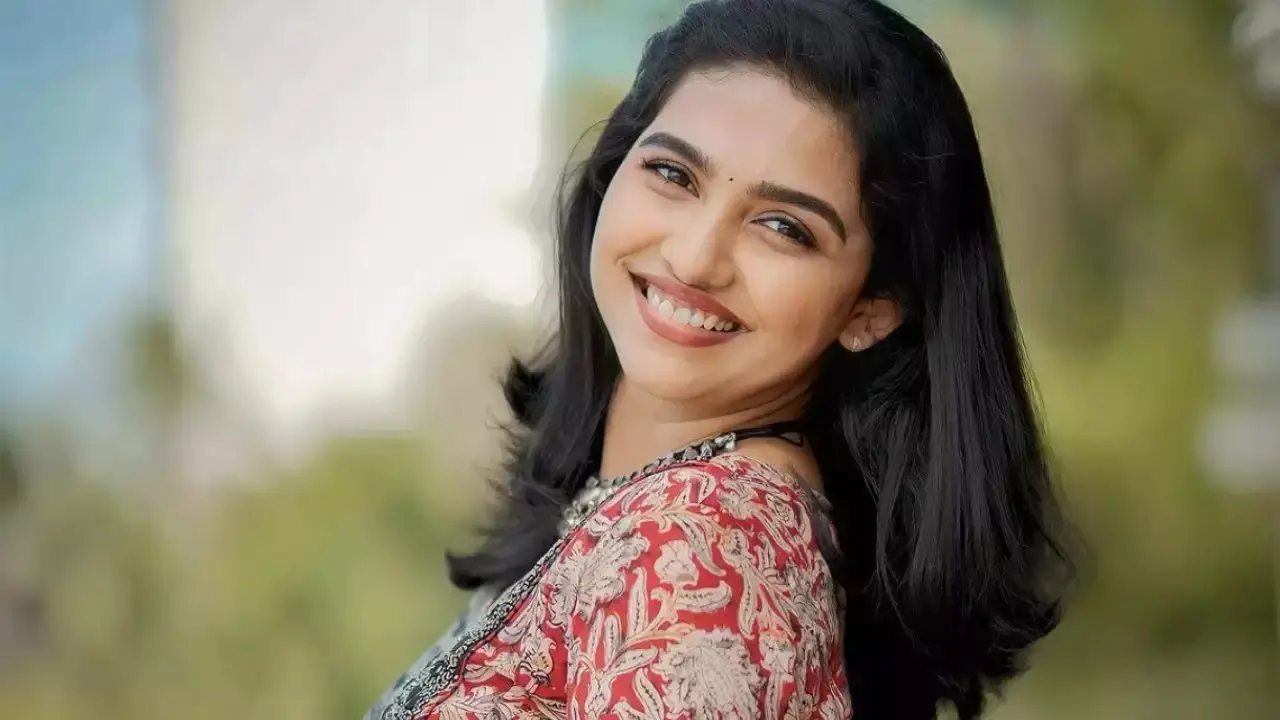 ఆ సినిమా చూసి ఏడ్చేశాను: మమితా బైజు