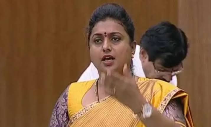 నగరి మున్సిపల్ ఎన్నికల వివాదం.. కలెక్టర్కు ఆధారాలు సమర్పించిన రోజా