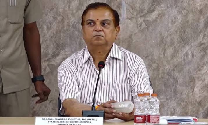 స్థానిక ఎన్నికలపై ఎస్ఈసీ అత్యవసర సమీక్ష