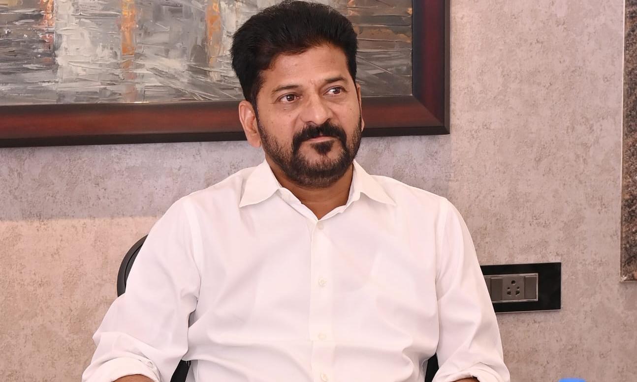 సబ్ స్టేషన్ల పక్కన సోలార్ ప్లాంట్లు – సీఎం రేవంత్ రెడ్డి