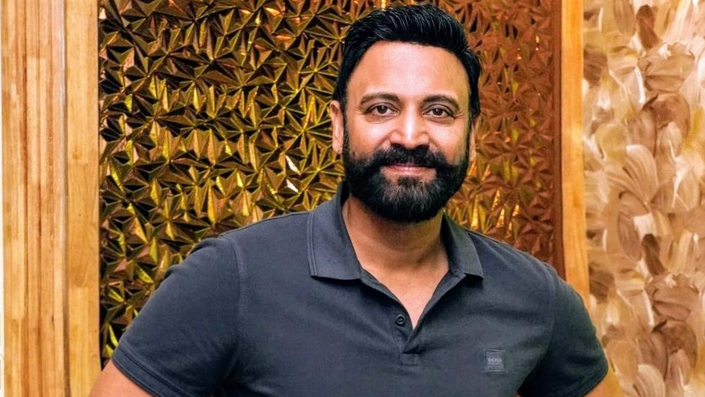 ‘ఆ సినిమా ఫస్ట్ హాఫ్ టెక్స్ట్‌బుక్‌లా ఉంది’.. సుమంత్ కామెంట్స్ వైరల్!