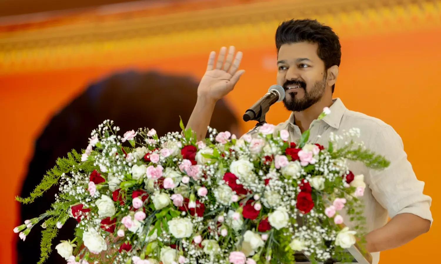 మోదీ, రాహుల్‌కు ధన్యవాదాలు తెలిపిన టీవీకే అధినేత విజయ్!