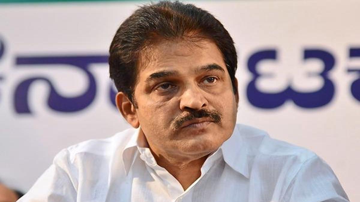 కాంగ్రెస్ మంత్రుల పేర్లు ఖరారు చేసిన కీసీ వేణుగోపాల్
