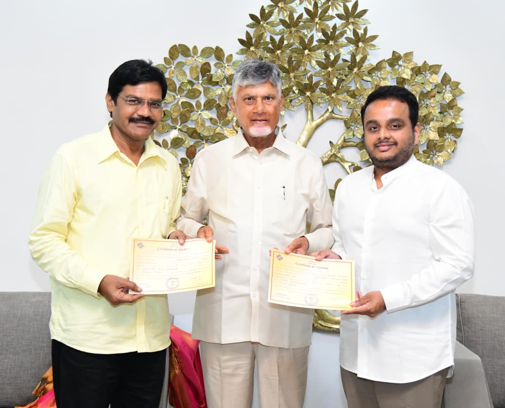 ముఖ్యమంత్రిని కలిసిన నూతన రాజ్యసభ సభ్యులు...