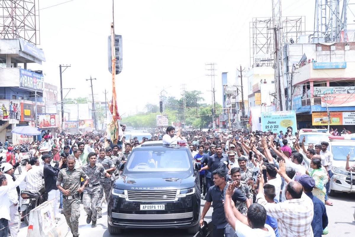 నిరంజన్ కోలుకోవాలని కోరుకున్న - పవన్ కళ్యాణ్