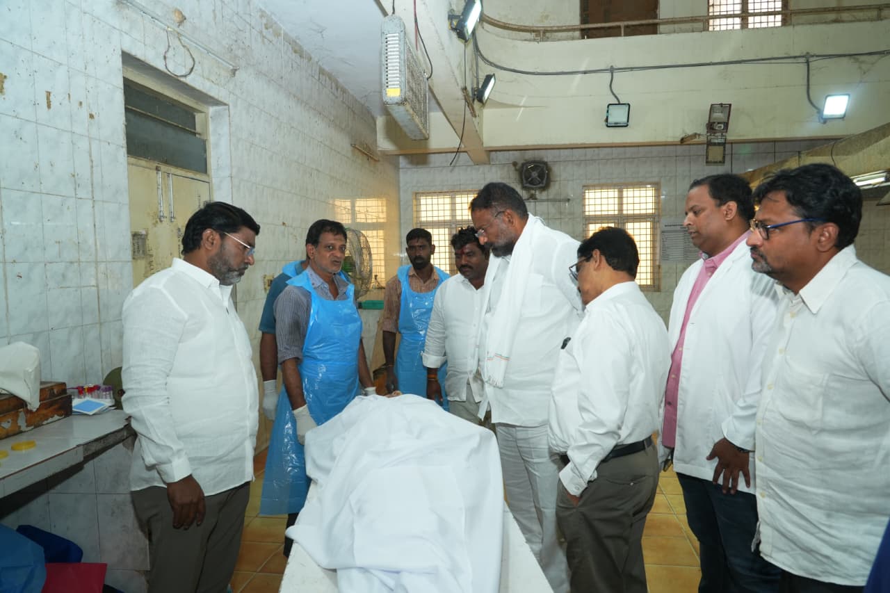 ప్రియాంక మృతదేహానికి పోస్టుమార్టం పూర్తి