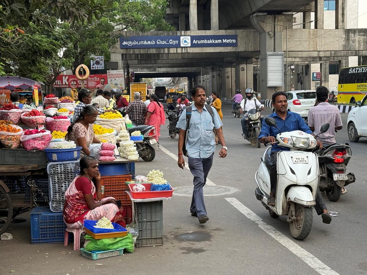 High Court Questions Footpath Stall Leasing Issue
