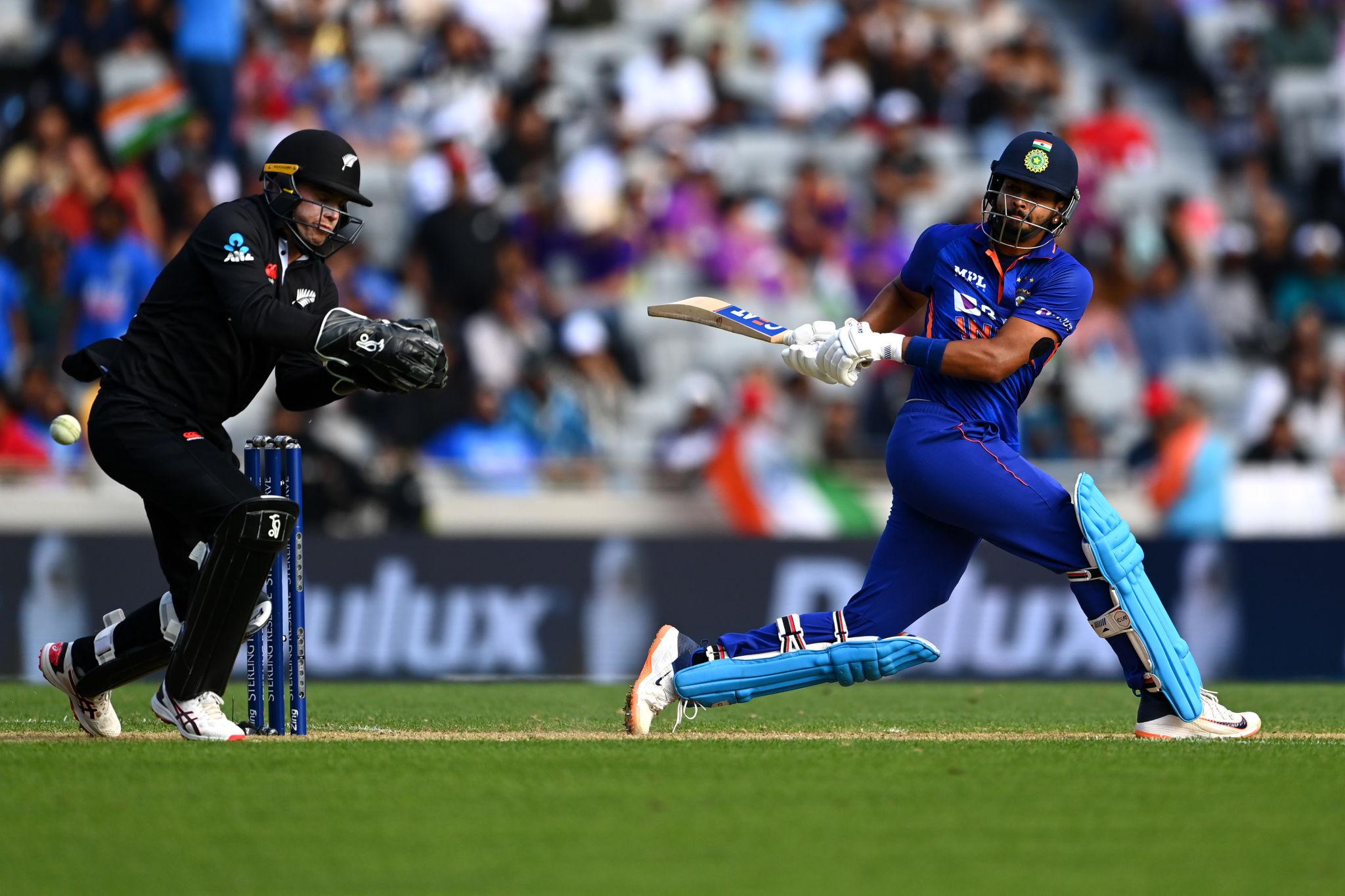 India Beat New Zealand by Four Wickets in a High-Voltage Clash