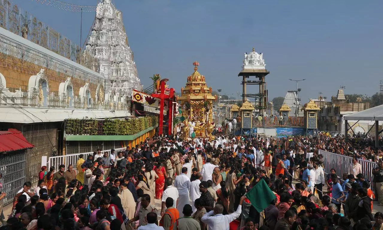 Long Wait for Srivari Darshan