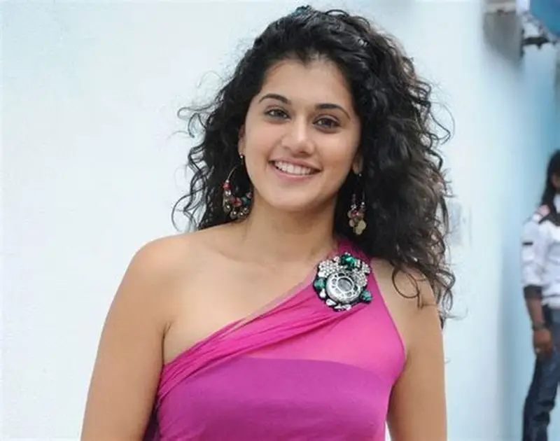 సినీ పరిశ్రమలో పక్షపాతాన్ని ఎదుర్కొన్నా - తాప్సీ