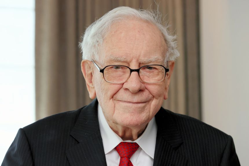 Warren Buffett Steps Down as Berkshire Hathaway Chairman