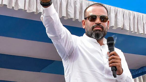 ఎంపి యూసఫ్ పఠాన్ పై టీఎంసీ ఎంపీ ఫైర్