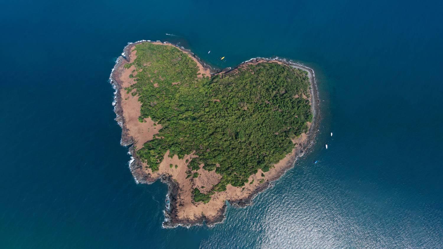 Netrani Island: Karnataka’s Heart-Shaped Coastal Gem Attracts Adventure Lovers