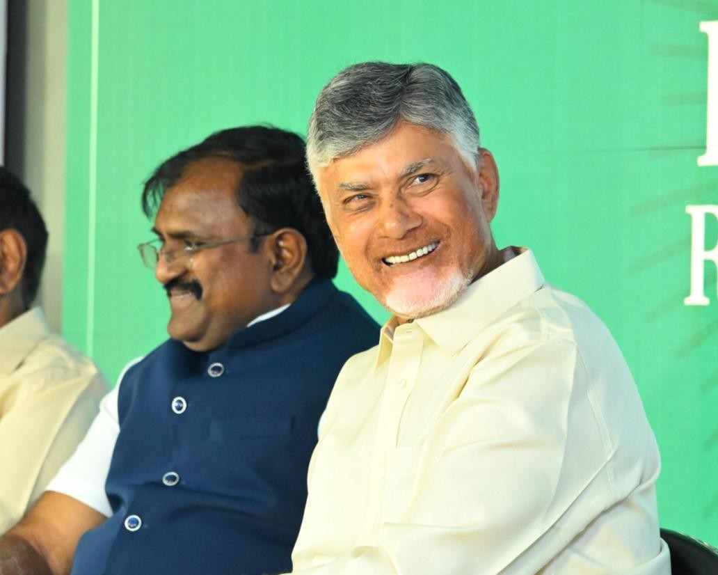 సీఎం నాయకత్వాన్ని ప్రశంసించిన మంత్రులు
