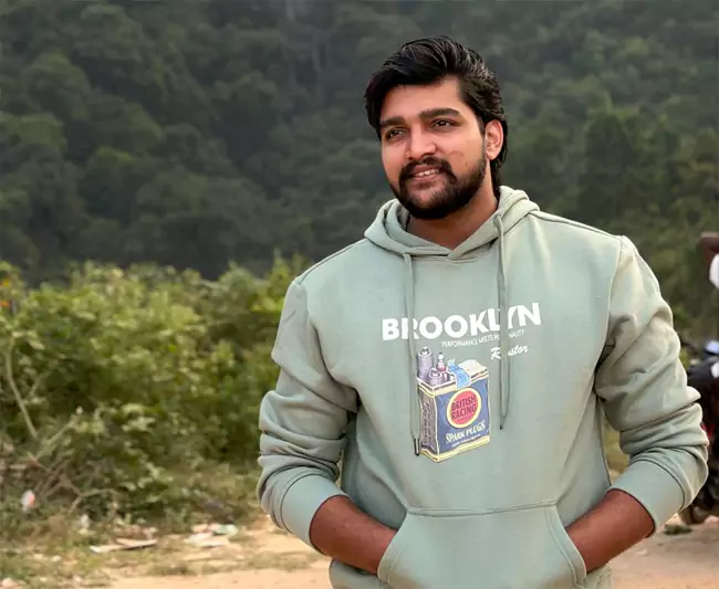 దుర్గం చెరువు కేబుల్‌ బ్రిడ్జి నుంచి దూకి సాఫ్ట్‌వేర్‌ ఉద్యోగి ఆత్మహత్య