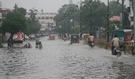 యూపీలో భారీ వర్షాల బీభత్సం..