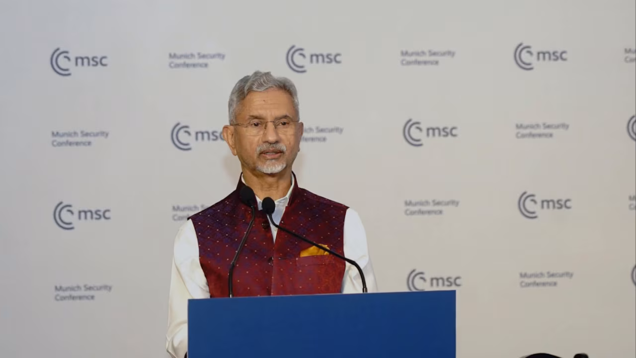 రష్యాతో భారత్ సంబంధాలు రక్షణకే పరిమితం కాదు - జైశంకర్